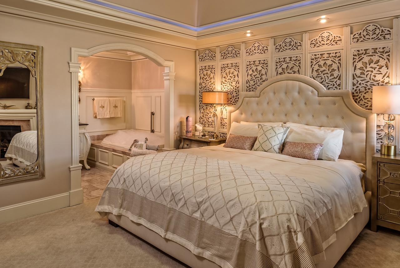 Cameo Heights Mansion And The Vine Fine Dining Restaurant Bed & Breakfast Touchet Exterior photo
